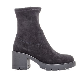 ДАМСКИ БОТИ 858013 BLACK