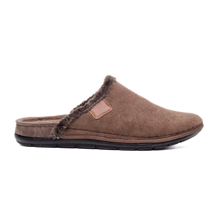 SLIPHOME 1541219 LUCA BROWN MAN