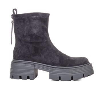ДАМСКИ БОТИ 851070 BLACK